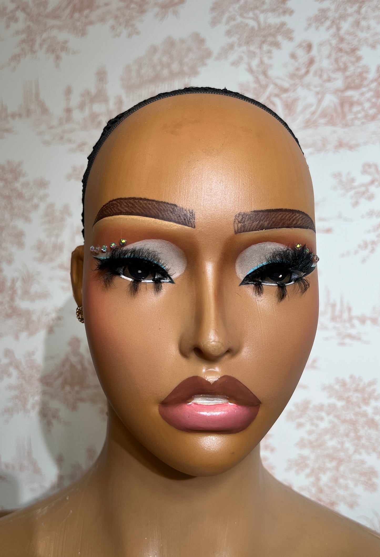Affordable Plastic Head & Shoulder Mannequin